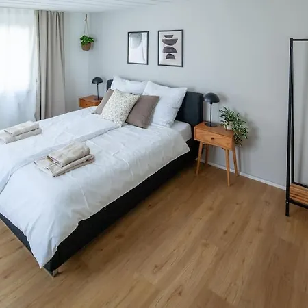 Appartement Gemuetliche Altbauwohnung Mitten In Der Altstadt Konstanz