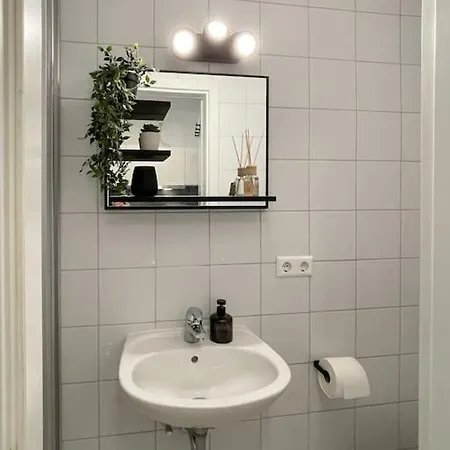 Apartment Gemuetliche Altbauwohnung Mitten In Der Altstadt Konstanz