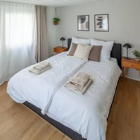 Gemuetliche Altbauwohnung Mitten In Der Altstadt * Konstanz