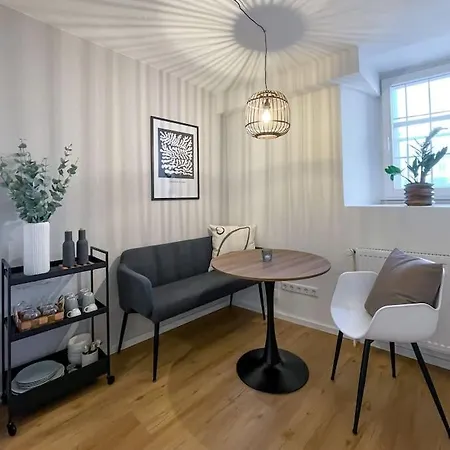 Apartment Gemuetliche Altbauwohnung Mitten In Der Altstadt *