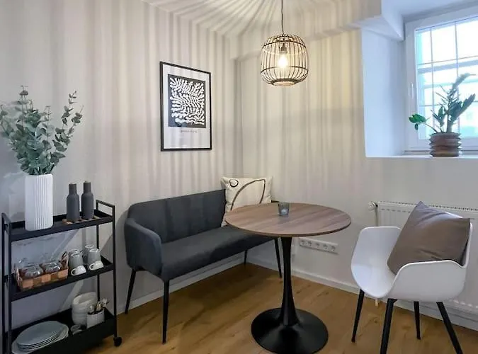 Daire Gemuetliche Altbauwohnung Mitten In Der Altstadt *